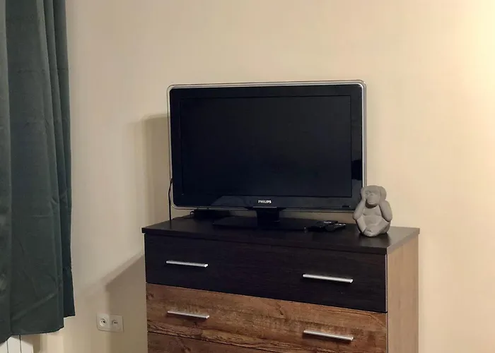 Old With Parking Apartment